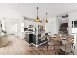 Photo #6: 8886038 Listing 