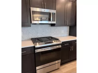 Photo #4: 8890715 Listing