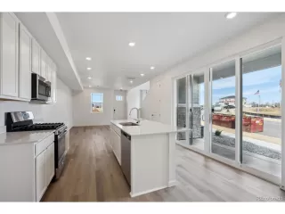 Photo #5: 8891020 Listing