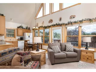 Photo #2: 889448 Listing