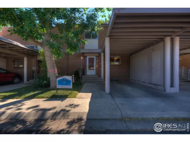 MLS: 889743 Condo For Sale