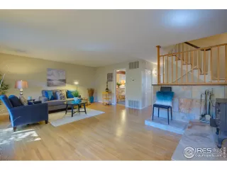 Photo #5: 889743 Listing