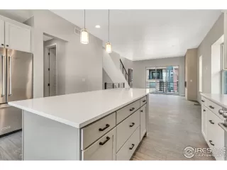 Photo #4: 889993 Listing 