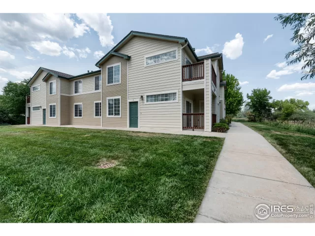 MLS: 890509 Condo For Sale