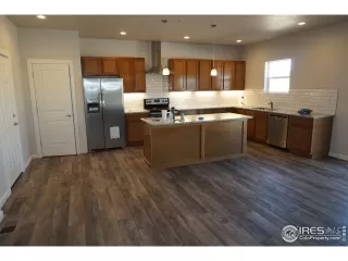 Photo #4: 890824 Listing