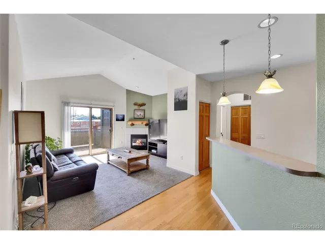 MLS: 8910508 Condo For Sale