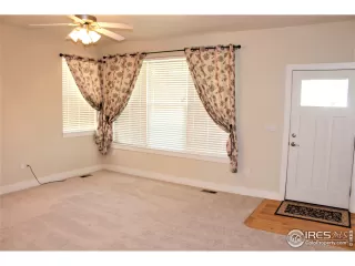 Photo #5: 891077 Listing