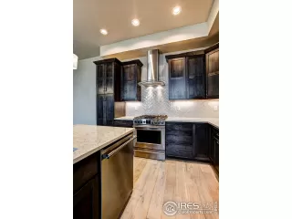 Photo #5: 891282 Listing