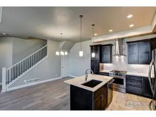 Photo #6: 891282 Listing