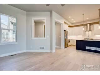 Photo #2: 891283 Listing