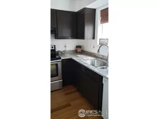 Photo #3: 892022 Listing