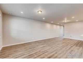 Photo #5: 892330 Listing