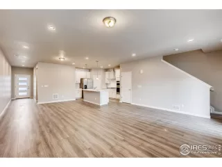 Photo #6: 892330 Listing