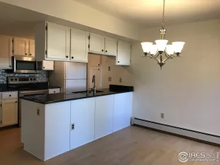 Photo #4: 892518 Listing