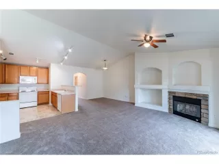 Photo #5: 8930057 Listing