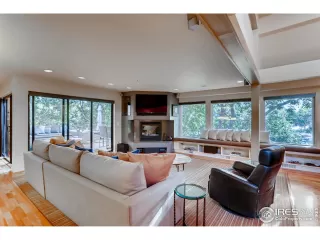 Photo #5: 893291 Listing