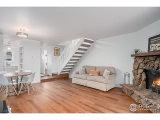 Photo #4: 893311 Listing