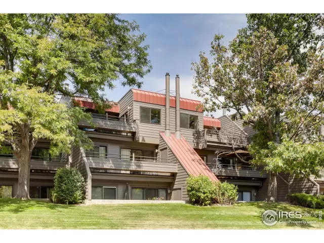 MLS: 893395 Condo For Sale