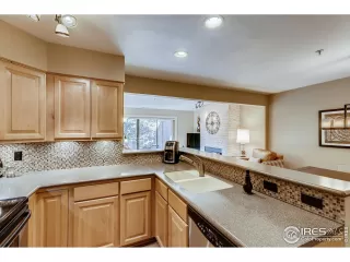 Photo #6: 893395 Listing