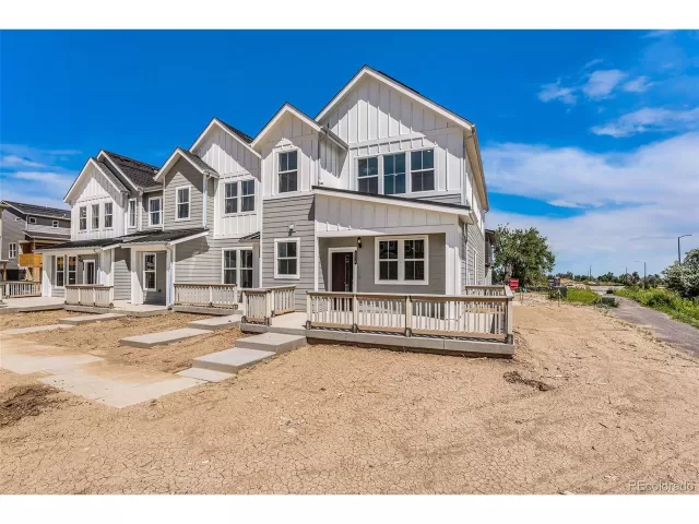 MLS: 8937836 Condo For Sale