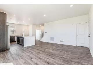 Photo #4: 8937836 Listing 