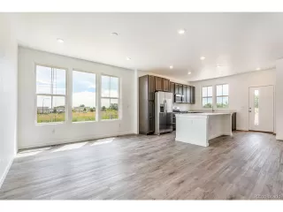 Photo #5: 8937836 Listing 