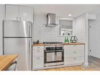 Photo #2: 894022 Listing