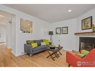 Photo #4: 894022 Listing