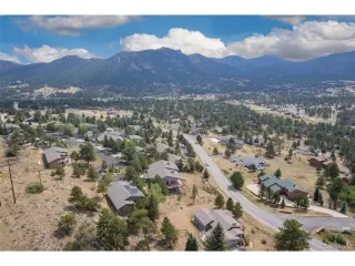 Photo #5: 8941765 Listing