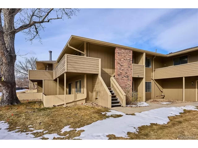 MLS: 8945968 Condo For Sale