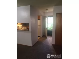 Photo #4: 894641 Listing