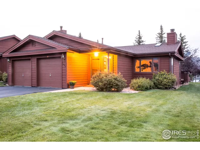 MLS: 894873 Condo For Sale