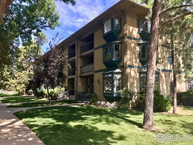 MLS: 895113 Condo For Sale