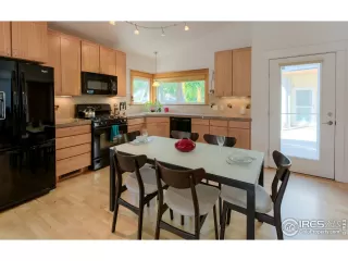 Photo #3: 895238 Listing