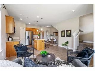 Photo #5: 8956121 Listing