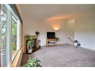 Photo #2: 895823 Listing