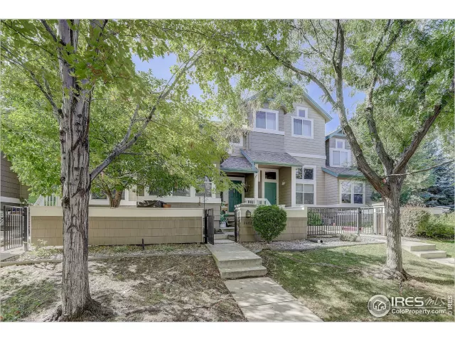 MLS: 895828 Condo For Sale