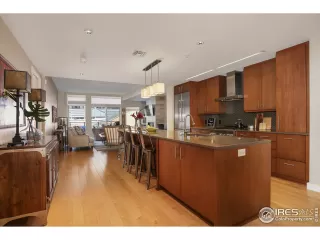 Photo #5: 895880 Listing