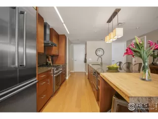 Photo #6: 895880 Listing