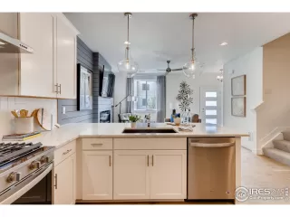 Photo #2: 895980 Listing