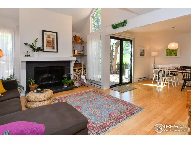 MLS: 896041 Condo For Sale