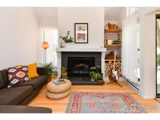 Photo #4: 896041 Listing