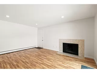 Photo #4: 8960503 Listing