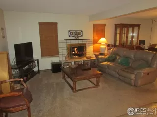 Photo #4: 896287 Listing