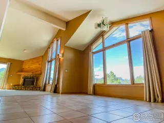 Photo #5: 896555 Listing