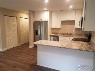 Photo #1: 896918 Listing