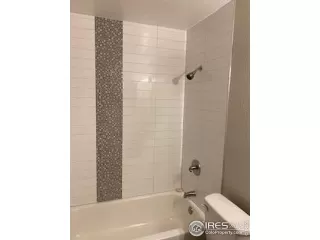 Photo #2: 896918 Listing