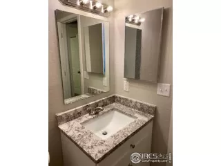 Photo #4: 896918 Listing