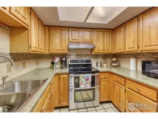 Photo #5: 896919 Listing