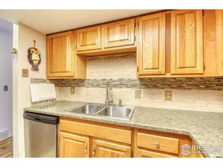 Photo #6: 896919 Listing